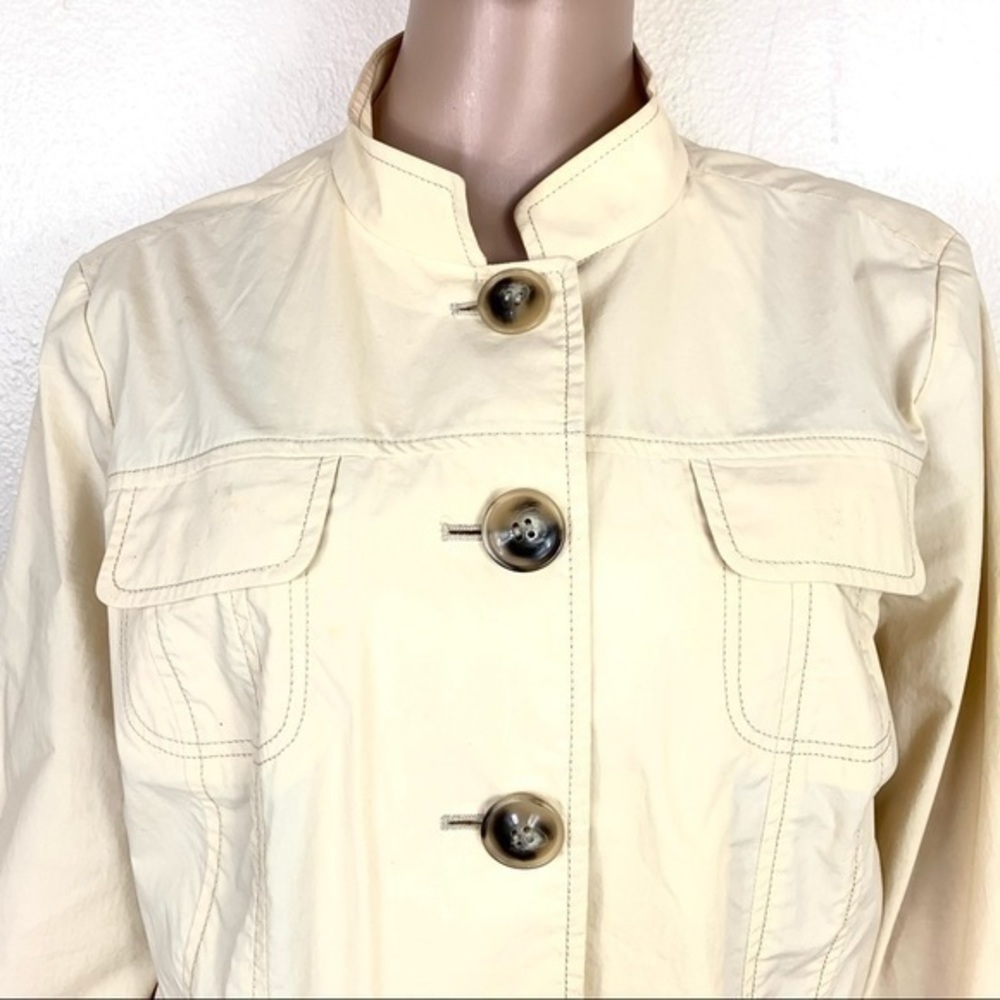 Lafayette 148 Women’s Blazer Cream Buttons Sz 12 - Picture 4 of 8